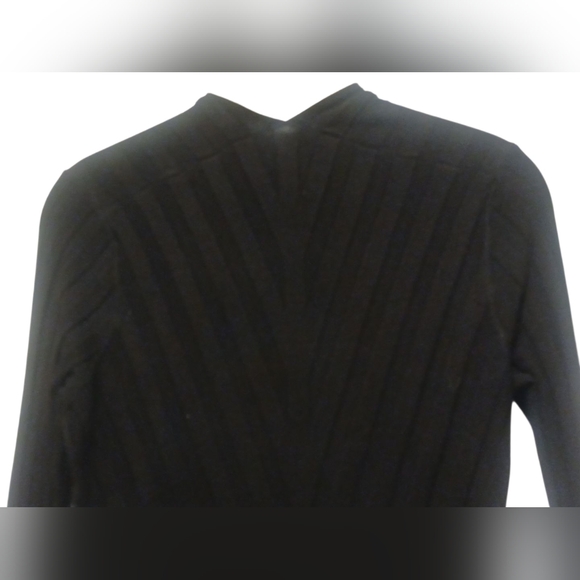International Concepts - NWT,  Deep Black V-Neck Sweater, Ribbed Table... - Picture 7 of 10